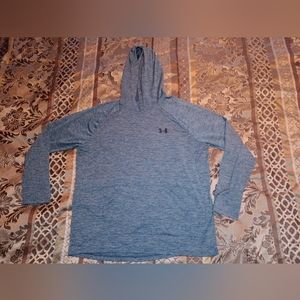 UNDER ARMOUR HOODIE